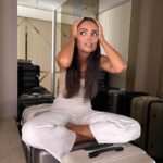 Klaudia El Dursi Instagram – Z podróży najlepiej przywozić tylko wspomnienia…  Ja niestety zabrałam też walizki.
#help
