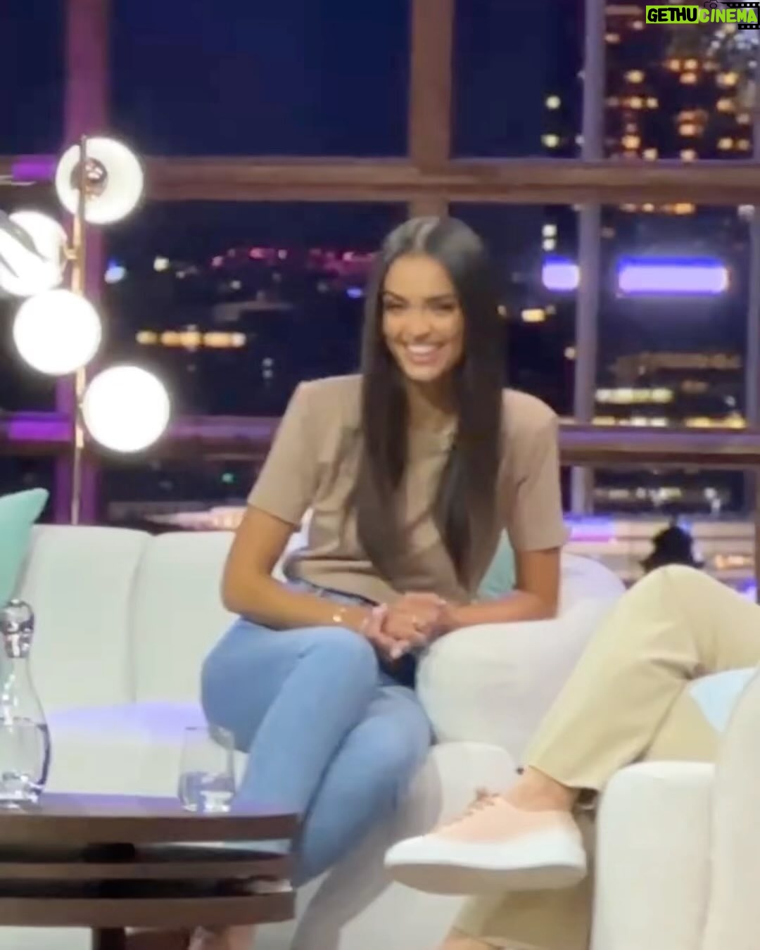 Klaudia El Dursi Instagram - To już dziś ! 💥 Muszę przyznać, że z lekka obawą czekam na ten odcinek Rogalska Show, bo tak się jeszcze nigdy nie obnażyłam 🫢 Będzie dużo śmiechu, prawdy do bólu i prawdziwej Klaudii z jej wszystkimi dziwactwami. Co z tego wyjdzie, nie wiem 🙈❤️