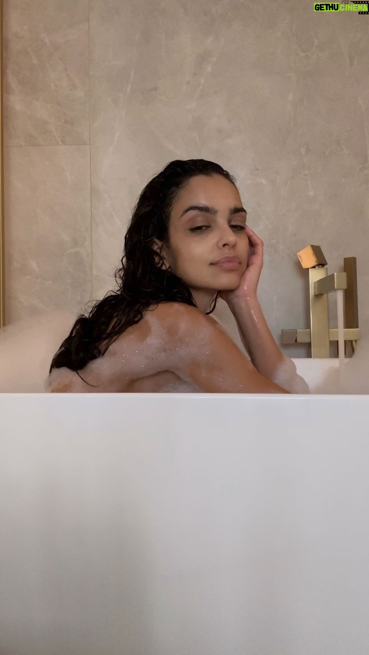Klaudia El Dursi Instagram - Czas na rachunek sumienia, podsumowanie tego roku.. Wyciągam wnioski, Wspominam..