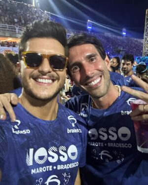 Klebber Toledo Instagram - Espero que o próximo carnaval chegue logo🤩❤️🎉✨
