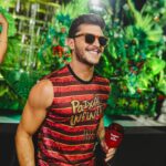 Klebber Toledo Instagram – Celebrando o melhor da vida com Casillero del Diablo Devil’s Carnaval! A combinação perfeita de cor, alegria e bons momentos 🥁 #apreciecommoderação #publicidade #devilscarnaval #celebretodoencontro