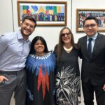 Klebber Toledo Instagram - Juntos pela cultura, pela ancestralidade do nosso povo, pela proteção da natureza e dos direitos humanos… temos muito trabalho pela frente✊🏻🙌🏻🚀✨