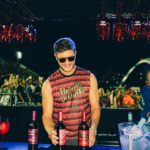 Klebber Toledo Instagram – Celebrando o melhor da vida com Casillero del Diablo Devil’s Carnaval! A combinação perfeita de cor, alegria e bons momentos 🥁 #apreciecommoderação #publicidade #devilscarnaval #celebretodoencontro