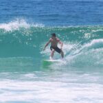 Klebber Toledo Instagram – Último surf de 2023🤘🏻✨ obrigado mar!!! Você me cura, me acalma, me desafia e me faz pensar… obrigado mar🌊 🌎
.
.
Foto – @thesearchpics