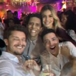 Klebber Toledo Instagram – Gente, difícil foi achar uma foto que não estivesse tremida hahaha… Mas não podia ser diferente, essas duas pessoas Incríveis, lindas e talentosas que transbordam amor e boas energias tiveram um casamento lindo e a festa já sabe 🤘🏻🍹🍸🥃🍻🥂😅🚀 Parabéns @rodrigoonie e @wbendelack nós amamos muito vocês e desejamos que vocês sejam felizes para sempre, contem sempre com a gente. Que seja doce, raro e mágico ✨
