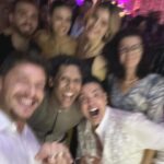 Klebber Toledo Instagram – Gente, difícil foi achar uma foto que não estivesse tremida hahaha… Mas não podia ser diferente, essas duas pessoas Incríveis, lindas e talentosas que transbordam amor e boas energias tiveram um casamento lindo e a festa já sabe 🤘🏻🍹🍸🥃🍻🥂😅🚀 Parabéns @rodrigoonie e @wbendelack nós amamos muito vocês e desejamos que vocês sejam felizes para sempre, contem sempre com a gente. Que seja doce, raro e mágico ✨