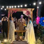 Klebber Toledo Instagram – Gente, difícil foi achar uma foto que não estivesse tremida hahaha… Mas não podia ser diferente, essas duas pessoas Incríveis, lindas e talentosas que transbordam amor e boas energias tiveram um casamento lindo e a festa já sabe 🤘🏻🍹🍸🥃🍻🥂😅🚀 Parabéns @rodrigoonie e @wbendelack nós amamos muito vocês e desejamos que vocês sejam felizes para sempre, contem sempre com a gente. Que seja doce, raro e mágico ✨