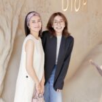 Ko Shibasaki Instagram - 杏子さんと久しぶりに会えた😍 サンドベージュ×くすみピンクがたまらない。 素敵空間、京都ディオリビエラ また行きたいなぁ💕 #dioriviera #ディオリビエラ #ディオリビエラポップアップ #SupportedByDior #kyotoroku #京都カフェ #kyotohotel