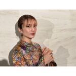 Ko Shibasaki Instagram - 師走の振り返り③ 今年ほど数多く舞台挨拶というものに登壇することは今までにもなかったと思う…それくらい、動いてました。 今年は『奉仕』の年であったように思う。 Dr.コトーも、ガリレオも、恩返しのような気持ちが、どこかにあったような。 …映画公開日には朝から電波ジャックでテレビ出演もしました📺 #師走の振り返り #師走を駆け抜ける #あクリスマスイブ #今日も撮影してます