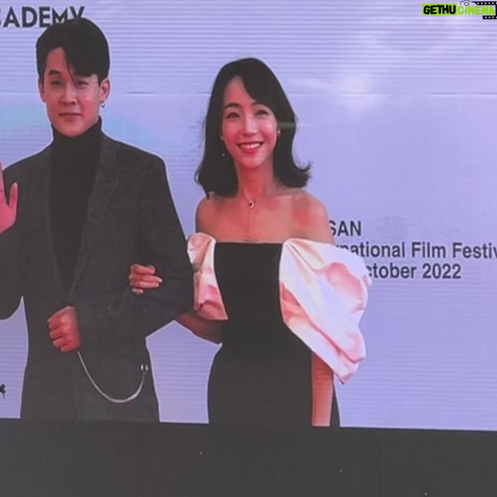 Koe Yeet Instagram - 안녕하세요 At the red carpet of @asiacontentsawards @busanfilmfest!! Presenting 2 awards 🏆 Rolling Youth Film Award Best Asian Animation A proud Malaysian represent 🇲🇾 Dress from @khoonhooi Accessories @piaget Clutch @tomford Heels @louboutinworld Styled by @boooscoooooooooo