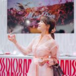 Koe Yeet Instagram - Miss Dior Parfum, reinvented. Now with a hint of amber wood notes 🎀 Brought mumsies to the Miss Dior Parfum Pop-Up at Centre Court Mid Valley to look for a cute Mother’s Day gift. ☺️ Fragrances or skincare? What do u recommend? Ps, Pop-Up is only available till 5/5. 🌸 #MissDior #DiorMY @diorbeauty @diorbeautylovers
