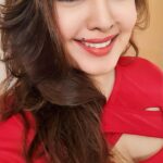 Komal Jha Instagram -