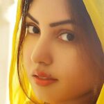 Komal Jha Instagram - Accha Suno💁‍♀️, Agar Koi Tumhaaraa Dil ❤️ Todey Toh Tum Uski GAAND Tod Do🤪💀