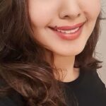 Komal Jha Instagram -