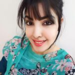 Komal Jha Instagram – Without Filter  v/s  Filter 

1  Or  2 ? 

🦋