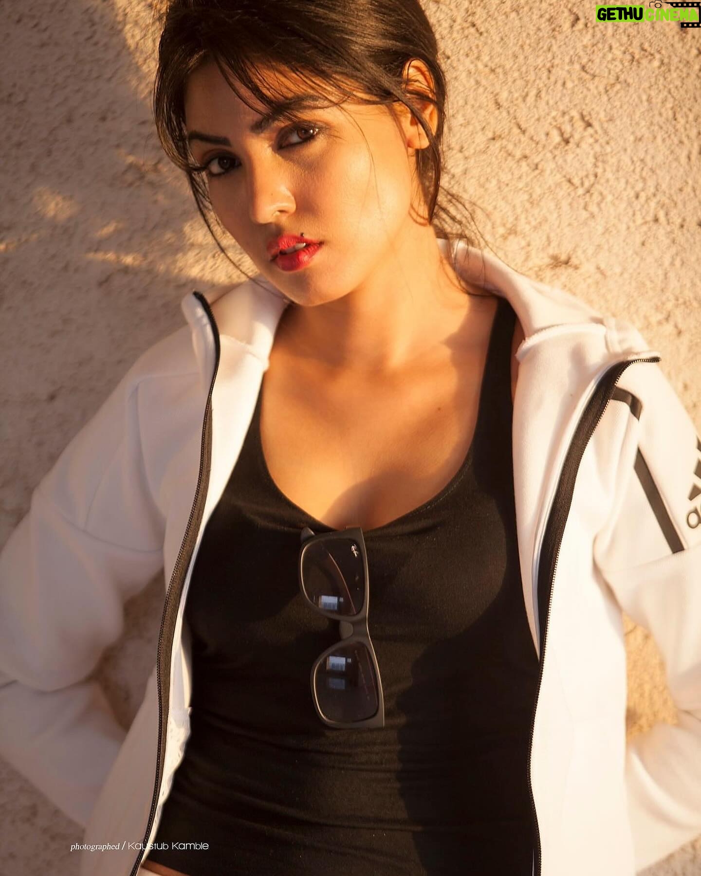 Komal Jha - 92 Likes - I'm not in the race. I AM THE PRIZE !!
ikomaljha.com