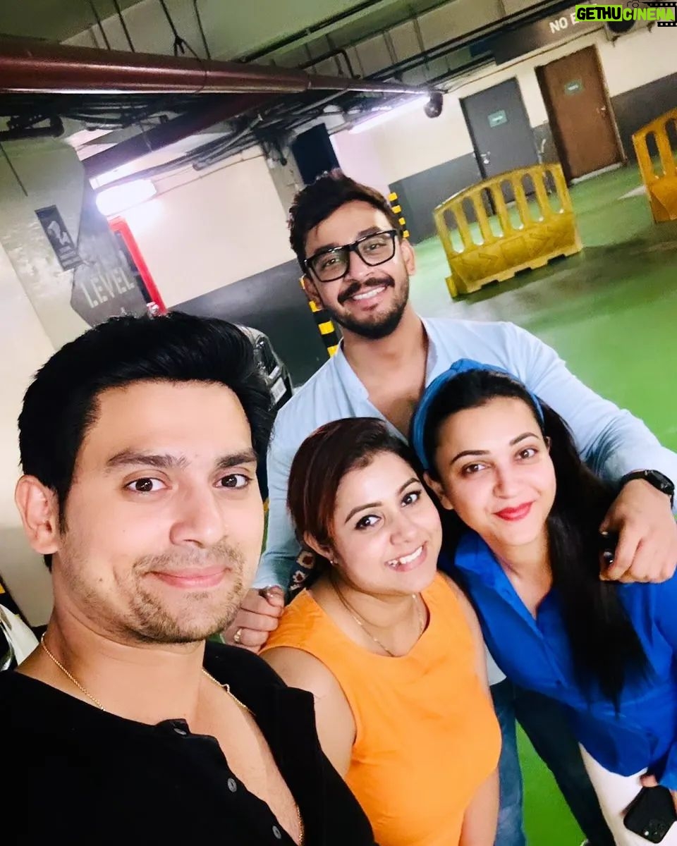 Koushani Mukherjee Instagram - Lovely night it was ❤️✨ . . . . . #RahulMazumdar #PrityBiswas #BonnySengupta #KoushaniMukherjee #photooftheday #greattime #love #happy