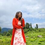 Koushani Mukherjee Instagram - Soaking Up The Sun ☀️💫💛