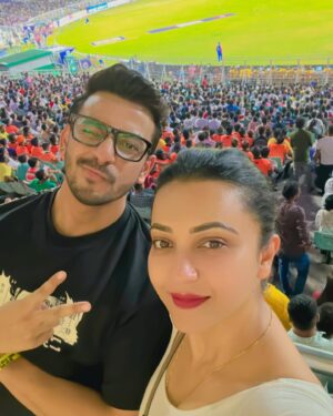 Koushani Mukherjee Instagram - It was indeed a pleasure to watch the match & the great win !!!!!!

#kkr #edengarden #cricket #cricketlover #happy #ootn #ınstagood #instadaily #instagram