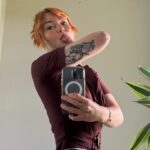 Kris Collins Instagram – New Fit 💃🏼New Ink 🃏🖋️