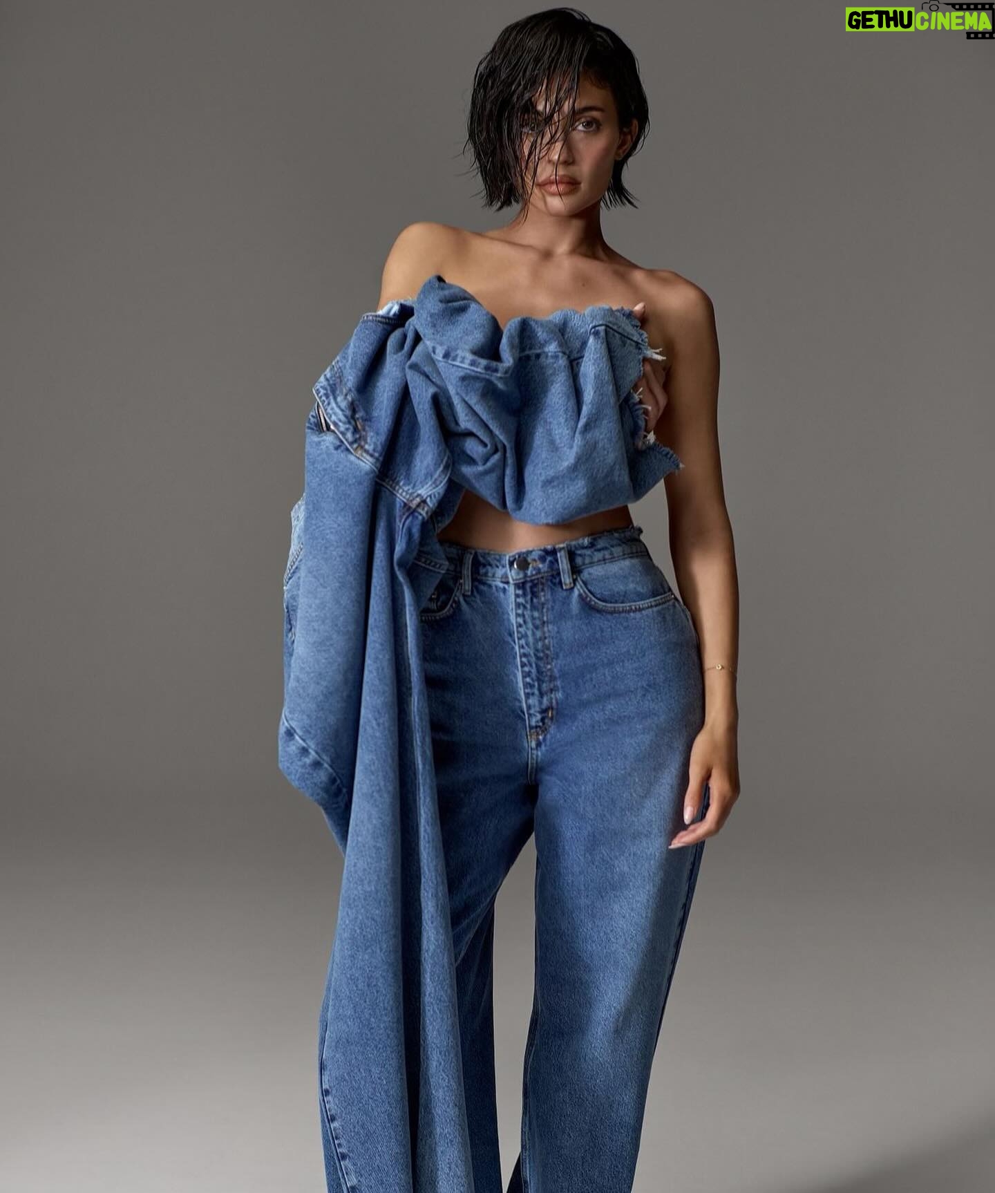 Kris Jenner Instagram - Kylie’s new @khy drop 005 is here! Perfect denim and tees on KHY.com #Khy @kyliejenner