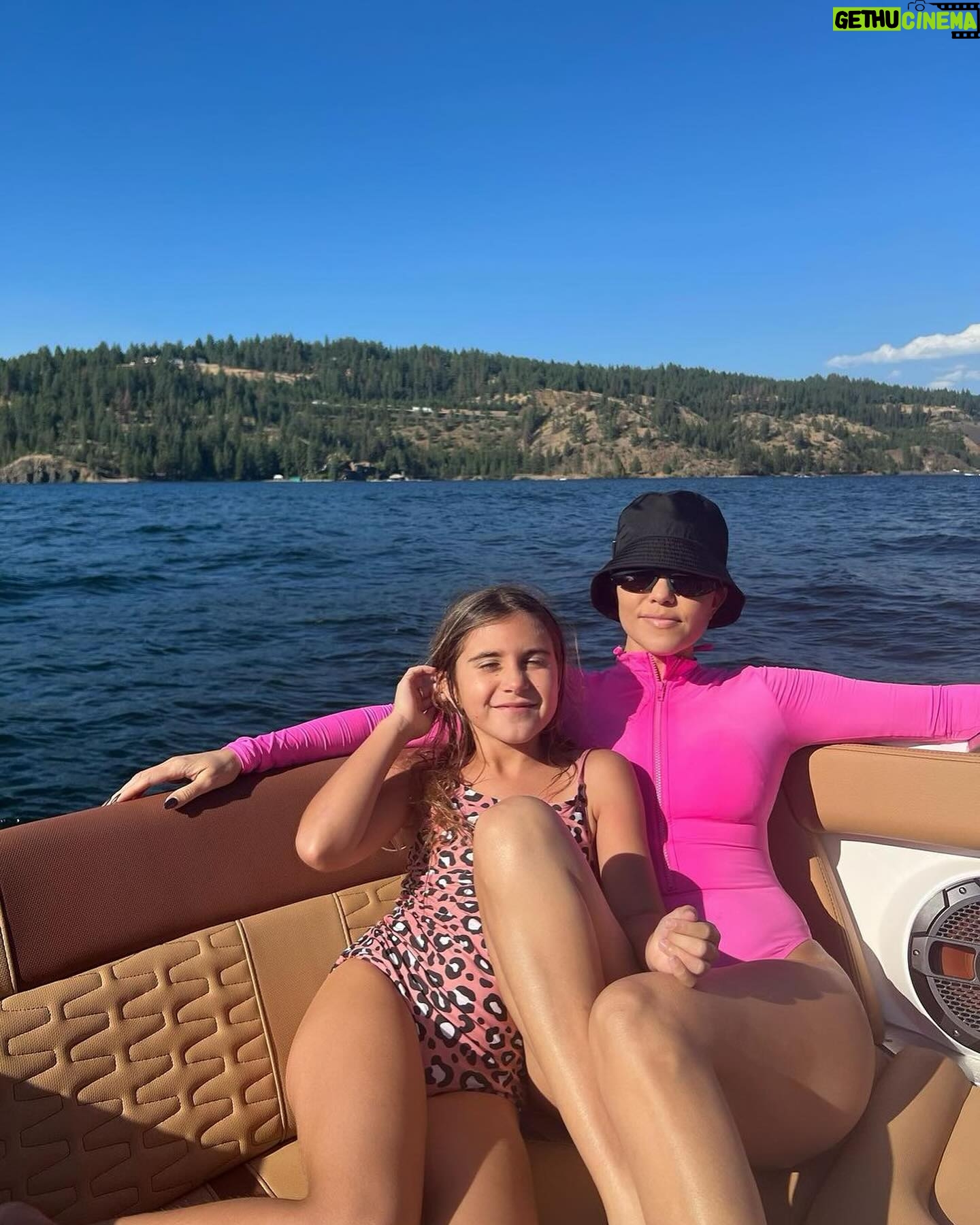 Kris Jenner Instagram - Happy birthday to my firstborn babydoll @kourtneykardash!!!!!! What in the world is happening, time is twirling so fast and I can’t believe you are 45!!! It seems like just the other day you were wearing your 5 year old party hat going to Buckley to be the line leader and I was bringing cupcakes for the class to celebrate. Well you have grown into the most beautiful and amazing daughter, wife, mommy, sister, auntie and best friend a girl can have. You are a kick ass business boss and I am so proud of you every day! Thank you for making me a grandma for the first time and for every single moment and memory we share. I love you beyond measure ❤️🙏🏼