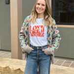 Kristen Bell Instagram - Not sure what to get your MOM for Mother’s day?? Look no further!!! She will look good and do good in this tee! Celebrating all those who mother and honor the kind of love that is determined, powerful, and unconditional. And I am proud to support the @allianceofmoms community and their mission to build bright futures for young parents who have experienced foster care. Join me in #LOVELIKEAMOTHER! Proceeds from this tee will benefit the impactful work of the Alliance of Moms and support essential services, education, and advocacy so that young parents in foster care and their children can heal and thrive. shopallianceofmoms.org