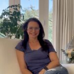 Kristin Davis Instagram - I’m always getting to the hard-hitting questions