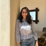 Kristin Davis Instagram – Enjoying the spring sunshine (when it decides to show itself) ☀️