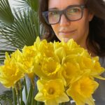 Kristin Davis Instagram - Happy spring, everyone 🩷 here’s to more flowers and sunshine 💐