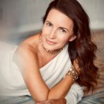 Kristin Davis Instagram - Daydreaming about cake 😌🍰 📸: @johnrussophoto