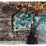Kristin Kreuk Instagram - Okay fine. There are pictures of me in here. Various locations in 🇫🇷 (Also. Thank you to everyone who came to say hi at the convention. Thank you for your notes and gifts and books and smiles and tears. ❤️)