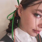 Kristine Froseth Instagram - always a celebration of life, color and shapes 🐛🦋🥀🌹👵♻️ @jonathan.anderson @jw_anderson turning the “grey” into high spirits !