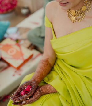 Kriti Kharbanda Instagram - Naani ma ka haar aur ma ki shaadi ka dupatta! The two things I was sure I was going to adorn during my Chooda ceremony even before there was a boyfriend or a proposal ❤️ bachpan ka Sapna tha :) 

It was a magical morning. Riding high on emotions and my heart pounding coz pulkit and I weren’t allowed to meet or see each other before the pherA’s. While we did things our way, a few things were still old school :) 
I wish he was a part of this moment too, but sigh, I loved the look on his face the first time he saw these pictures and was bowled over ❤️ 

Laal chooda and traditional kaleera’s were a non negotiable too. The number of people who tried to convince me otherwise was insane. But I’m so glad I stuck to what I wanted to do and didn’t look back ❤️