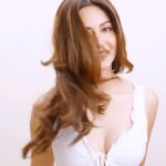 Kriti Kharbanda Instagram - I attended the L’Oréal Professionnel Indian Hairdressing Awards recently and it was phenomenal! Got to learn so much about their newly launched Absolut Repair Molecular Range, This range work wonders for your hair repairing up to 2 years of hair damage in just one wash!🖤 Just from the first use itself my hair feels and looks so strong and healthy 💆‍♀️ Go get yours today! #IHA2024 #LorealProIHA #IndianHairdressingAwards #IHAGrandFinale2024 #HairOfTheFuture #LOrealProfIndia #LOrealProIndia #LOrealPro #RebornStronger #AbsolutRepirMolecular #LorealProfessionnelIndia #LorealProfessionnelHair #LProIndia #Ad @lorealpro_education_india @lorealpro