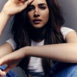 Kriti Sanon Instagram - 🦋🦋 @elleindia ELLE India Editor: @aineenizamiahmedi Photographer: @soujit.das Fashion Editor: @zohacastelino Asst. Art Director: @mount.juno_ Cover design: @harshjagtap_ Words: @words.by.hasina Hair: @nikitamenon1 Makeup: @adrianjacobsofficial Assisted by: @komal_shetty_, @sanaayagajaria (styling); @jasleen.narang (bookings); @sonali20_official (hair); rehanrazakhan1982 (makeup) Production: @cutlooseproductions