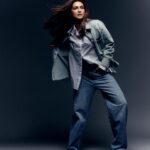 Kriti Sanon Instagram - 🦋🦋 @elleindia ELLE India Editor: @aineenizamiahmedi Photographer: @soujit.das Fashion Editor: @zohacastelino Asst. Art Director: @mount.juno_ Cover design: @harshjagtap_ Words: @words.by.hasina Hair: @nikitamenon1 Makeup: @adrianjacobsofficial Assisted by: @komal_shetty_, @sanaayagajaria (styling); @jasleen.narang (bookings); @sonali20_official (hair); rehanrazakhan1982 (makeup) Production: @cutlooseproductions