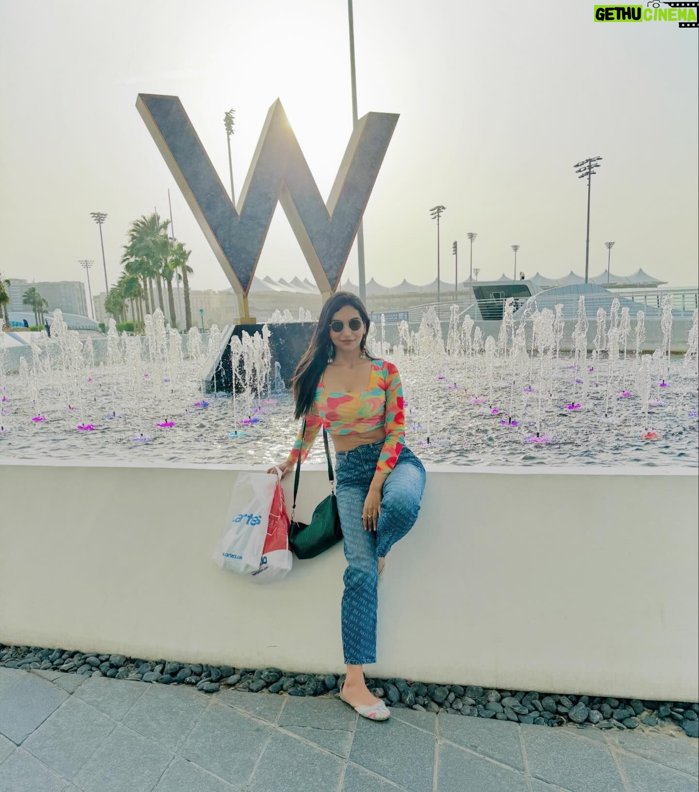 Kriti verma Instagram - My song ‘Tareefan’ releasing tom only on OG Records. Stay tuned. Audio is already out which has more than a million views already on youtube. Video coming out tom🧿❤️🔥 #kriti #kritiverma #abudhabhi #hotelw #viratkohli #exlpore #best #bestvacations #dubai🇦🇪 #explore #travel #bigboss #actor #actorslife #roadies #jaimatadi🙏