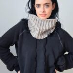 Krysten Ritter Instagram - All the snow ❄️ makes me want to knit knit knit! Link in bio for my easy knitting kits🙌🏻🧶❤️@weareknitters #krystenknitter