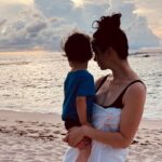 Krysten Ritter Instagram - Day dreaming about this beautiful moment - taking in the sunset and fresh sea air with my angel loml #tbt @fspuntamita #fspuntamita