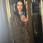 Krysten Ritter Instagram - Heart full. So grateful for this special time in England ❤️🥰👑🪄