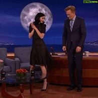 Krysten Ritter Instagram - I’ve been so fortunate in my career because I’ve gotten to be on #conan five times!!!! It’s so incredibly nerve-racking going on a talk show. I always feel just crippled with nerves and anxiety and fear of making a fool of myself - or tripping - or fainting… it’s intense! But Conan is THE BEST - he sets you up to win, he’s hilarious and warm and he makes it easy - Conan is truly one of the funniest, quickest, and nicest people I have met in the biz along the way. I also ran into him one time at the airport and I bugged him to help me write an acceptance speech for the #Webbys where I was getting an award for Jessica Jones. He was so sweet and so funny and wrote me a fab little speech that (duh) got a big laugh from the audience - I truly just adore the dude and have always been in awe of how fast his brain works. I knitted him this orange hat and gave him a really weird selfie toaster (thanks mom) and he acted like they were the best gifts he was ever given. He’s a class act and a gem and I’m forever his biggest fan. Thank you @teamcoco 🙏🏻❤️
