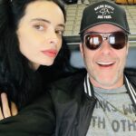 Krysten Ritter Instagram - @fanxsaltlake moment with some of my favorite people. Thanks for having me and thank you to all the fans 💋❤️ 😈👯‍♀️👑🌪️