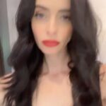 Krysten Ritter Instagram - Absolute MAGIC 🪄🌟 - so grateful that I got to experience the #pipliottirist show (before it closes 😭) at #mocagala2022 - I have never seen anything like it and my mind is 💯 blown. (Thanks @ssmooke / @creativeartistsagency for letting me tag along and Stacey for dressing me @aliceandolivia - glam 💋 @daniellebaum.mua )