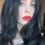 Krysten Ritter Instagram - Quick New York 🌪️moment for @amc_tv - so fun 💄🔪😈✨