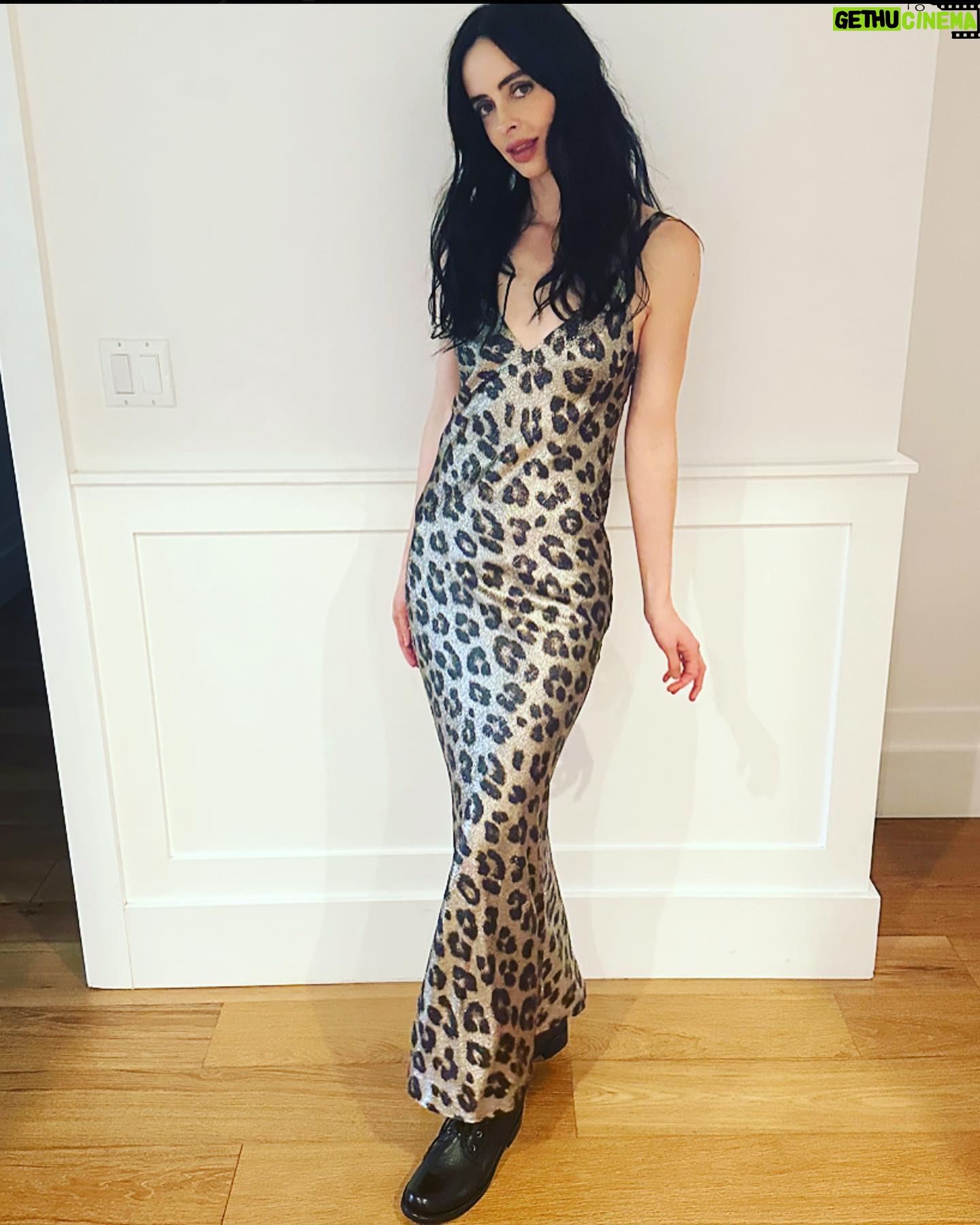 Krysten Ritter Instagram - 📷 Michael Buckner for @deadline (First photo) 🖤🖤 Makeup @jamiemakeup Hair @pamwiggy Stylist @christianstroble Assistant Stylists @gaiakhat & @jach_w Dress @h.a via @paumelosangeles Boots - KR’s @deadline FYC panel #loveanddeathhbo @hbomax