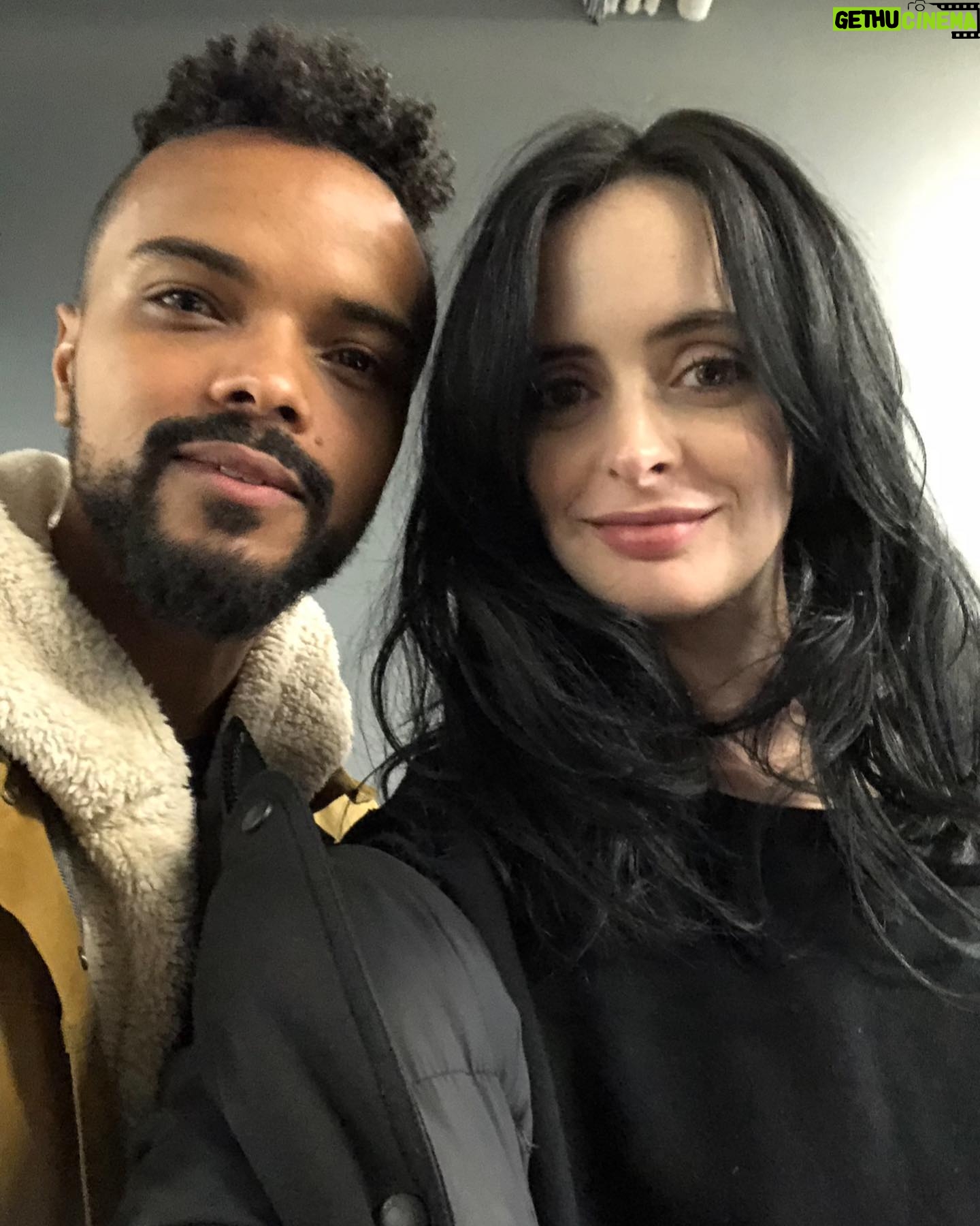 Krysten Ritter Instagram - Happy birthday my dearest Eka. You are a gift to the world and one of the brightest lights I have ever met in my life. Your heart, your depth, your empathy and compassion, your intelligence… I wish we could multiply you. You are a warrior - you are a MAN like NO OTHER. I am so grateful to know you. You inspire me. You blow my mind. I am thinking of you today - and every day - bathing you, Mana, Lila and the boys in white light - visualizing Mana with a clean bill of health - and you and Lila having the strength and endurance to carry Mana to the healed finish line. UNWAVERING. I worship you and bow to you on my fucking knees. @ekadarville @lovinglila - for those inspired to donate or help spread Eka’s son Manas story here is the link with an update @the.mana.ohana #letsgomana https://www.gofundme.com/f/LetsGoMana