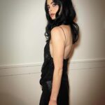 Krysten Ritter Instagram - 🖤🖤🖤