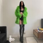 Krysten Ritter Instagram - Oh, hi 💚🖤