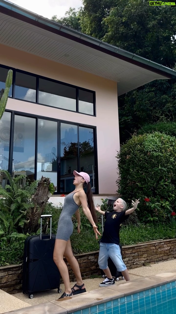 Kseniia Mishyna - 66.3K Likes - Hi, Thai 👋